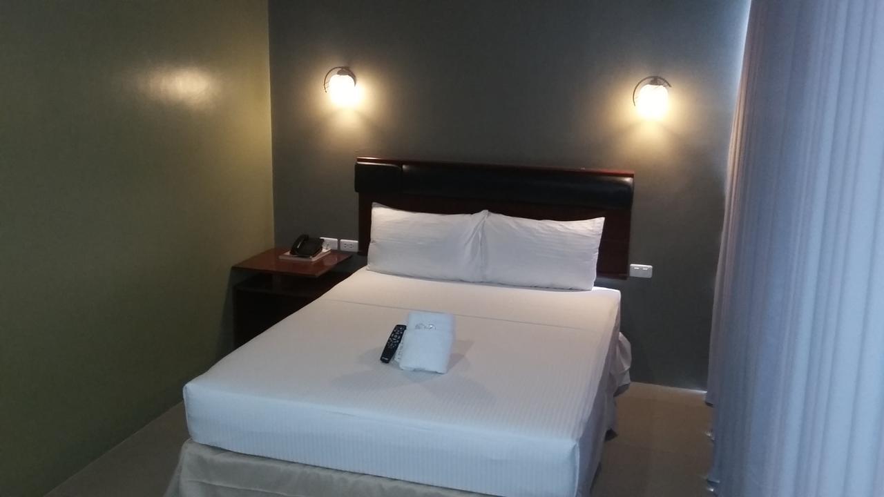 Win Hotel & Casino Talisay  Luaran gambar